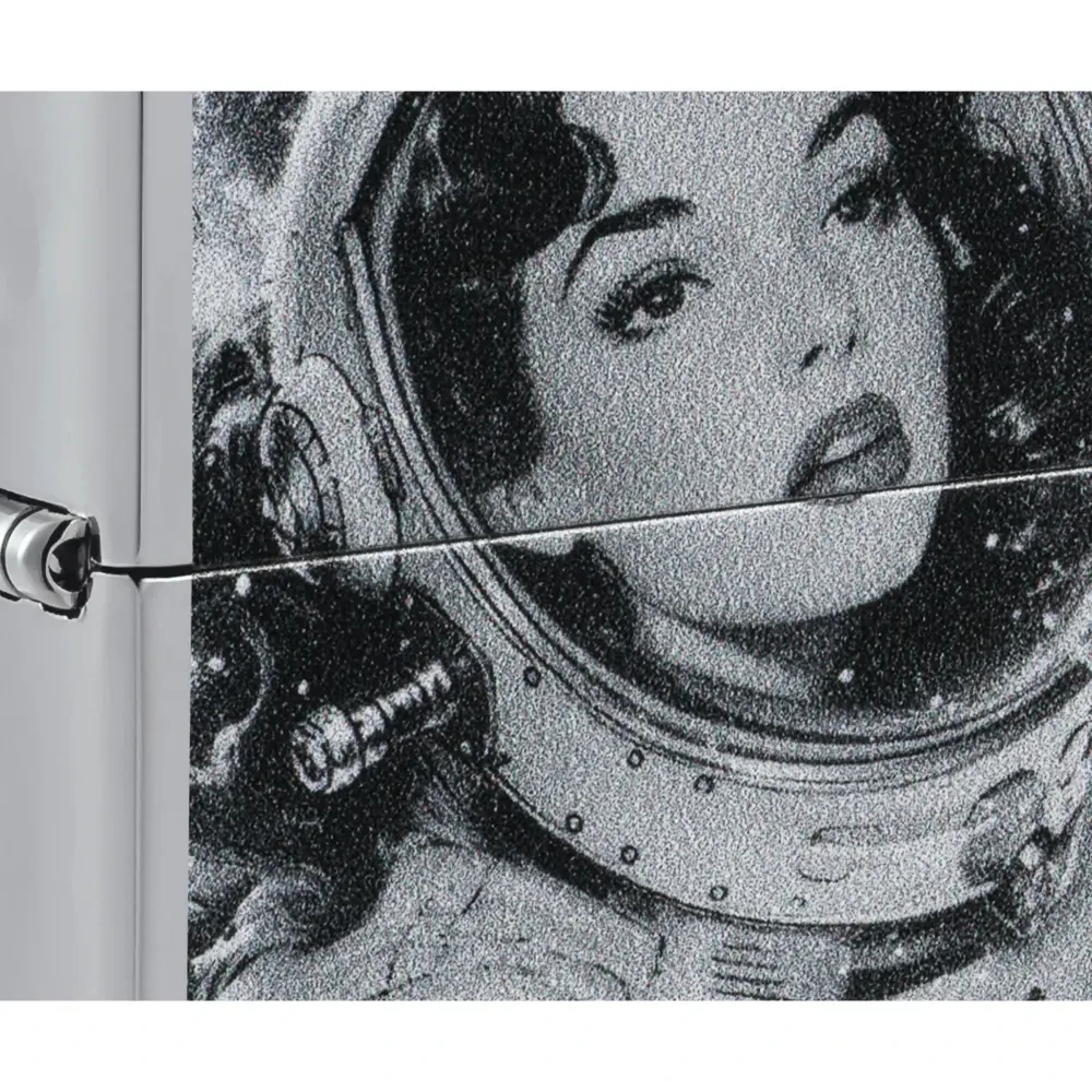 Female Astronaut Design - Slika 4